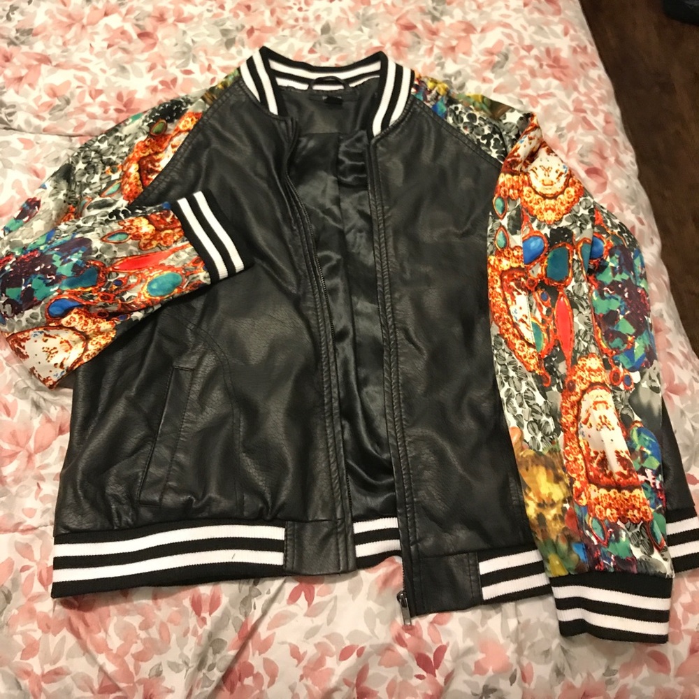 Plus Pleather Bomber Jacket With Abstract Sleeves… - image 2